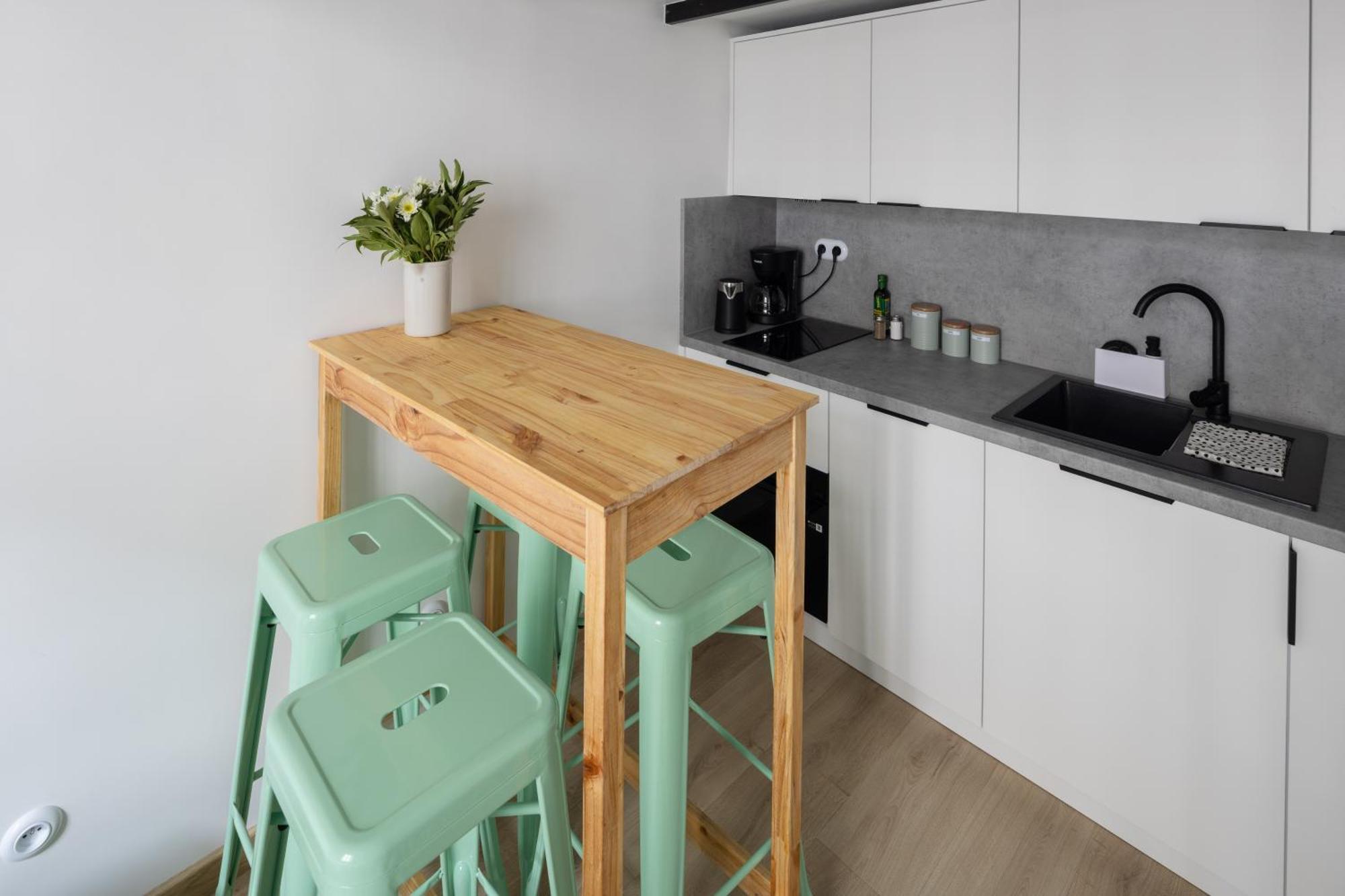 Center, Modern, Quiet Place By Homeclick Appartement