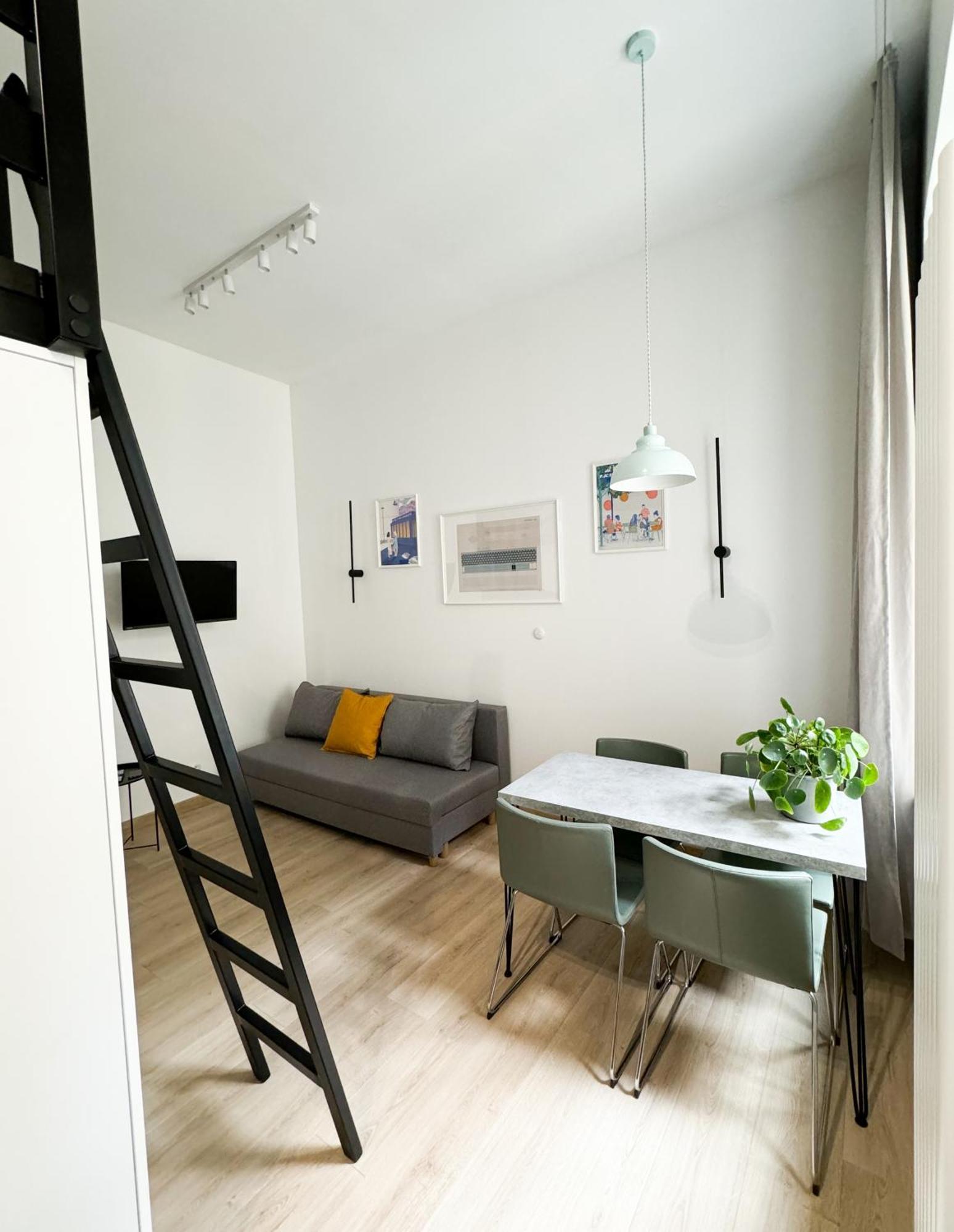 Appartement Center, Modern, Quiet Place By Homeclick